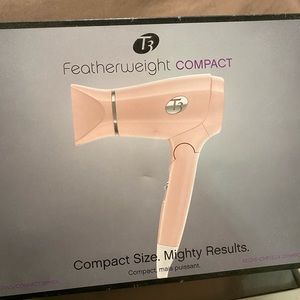 T3 Featherweight 
Compact Hair dryer 
BRAND NEW $65